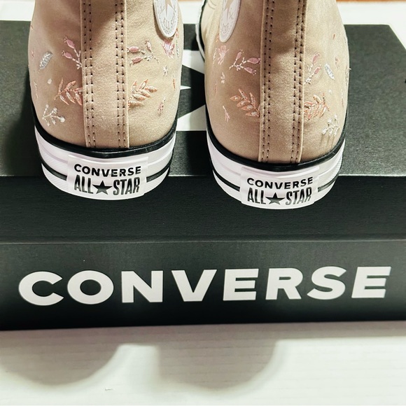 Converse Chuck Taylor All Star Fall Leaves NEW - Picture 10 of 14